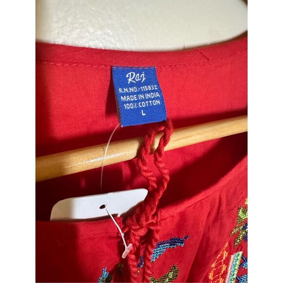Raj Red Embroidered Floral Boho Style Top Size Large New - Picture 2 of 4
